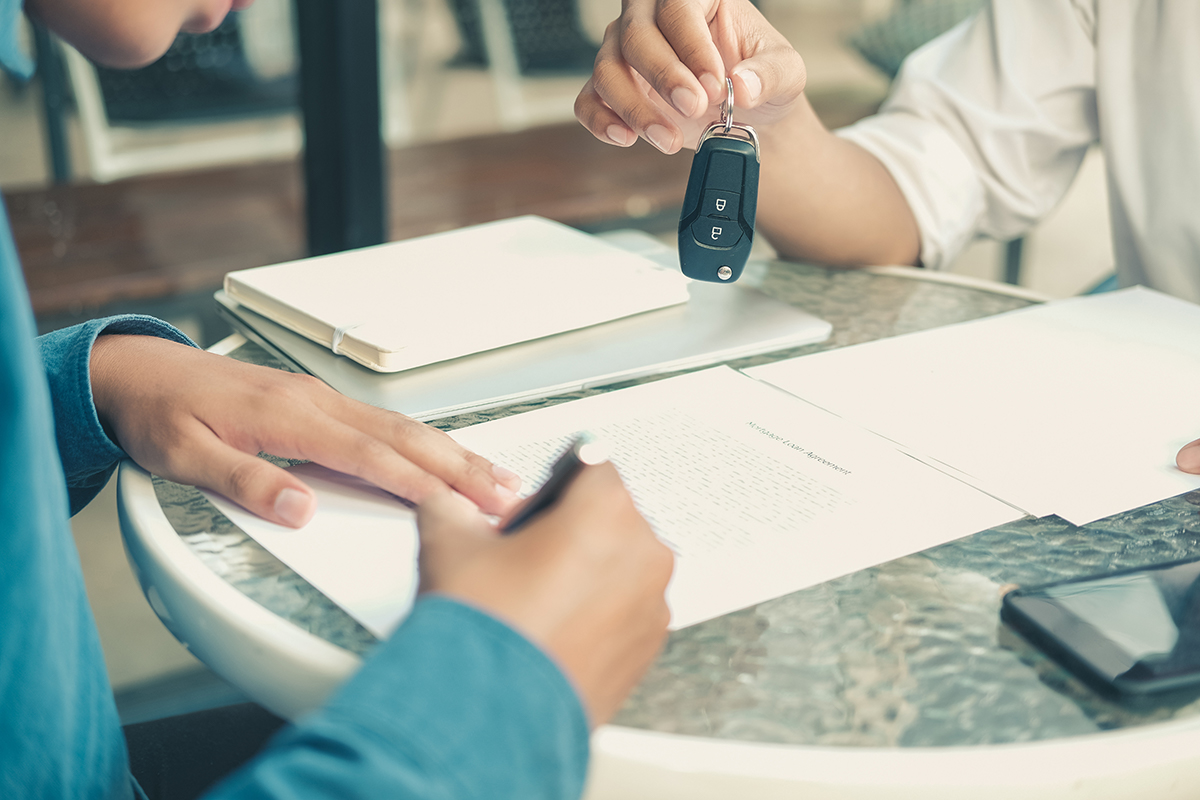 steekpenningen Binnenshuis Anders Uw auto verkopen: welke papieren heeft u nodig?