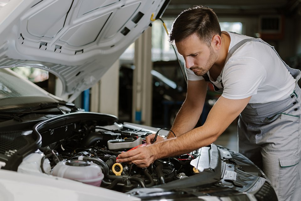 u bent wettelijk verplicht om uw auto periodiek te laten keuren (APK)